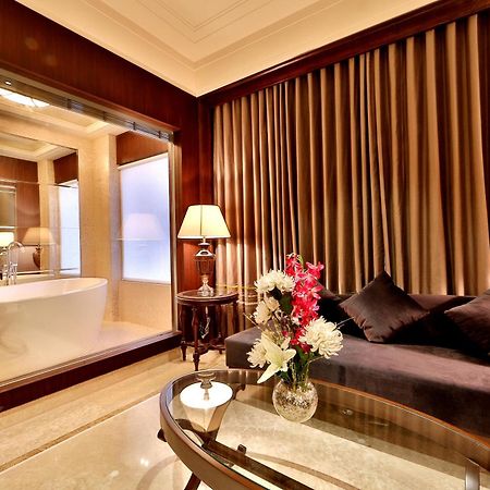 Hotel Maharaja Regency Ludhiana Esterno foto