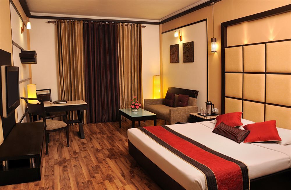 Hotel Maharaja Regency Ludhiana Esterno foto