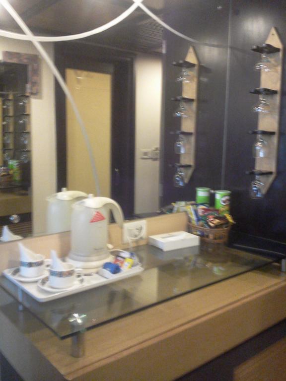 Hotel Maharaja Regency Ludhiana Camera foto